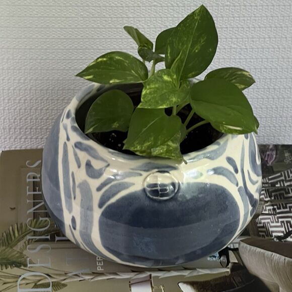 Blue & White Swirl Stoneware Planter Flower Pot Round Wheel Thrown Maker’s Mark - Picture 17 of 17